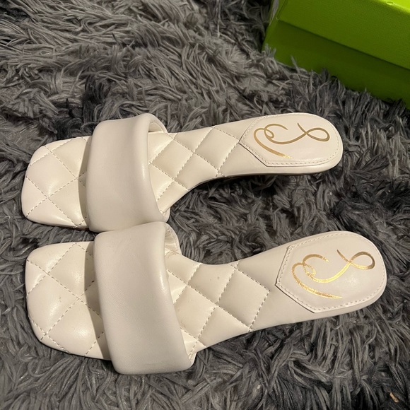 White puffy leather open toe heels by Sam Edelson, size 6.5 - Picture 2 of 5